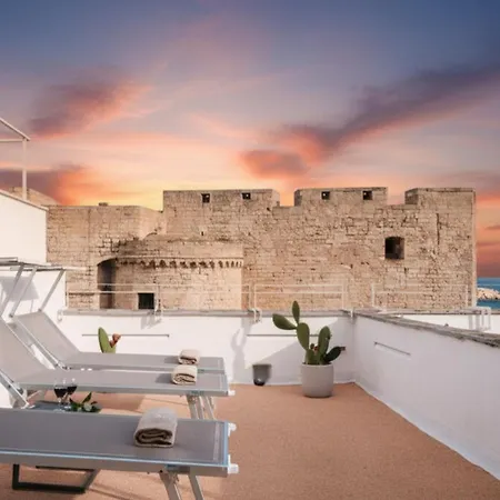 Seafront In Old Town Hotel *